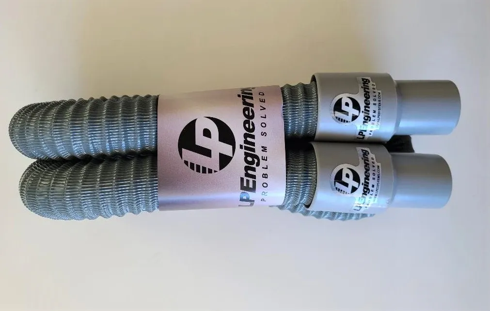 Air hose for off road helmet air pumper